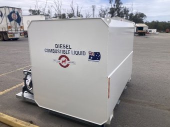 4500L Red Dog Truck Mounted Diesel Tank