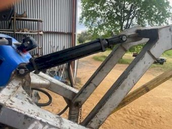 Digga Post Hole Driver