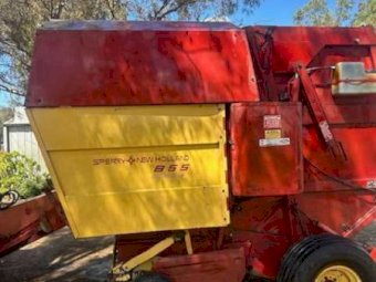 New Holland 855 Round Baler