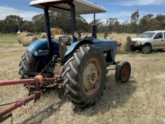 Ford 2000 Tractor