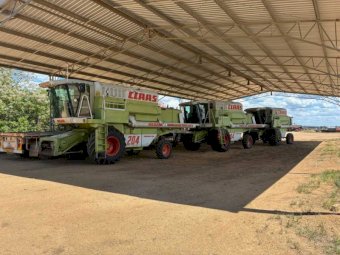 3 X Claas 204 Mega Headers With 30Ft Fronts With Trailers