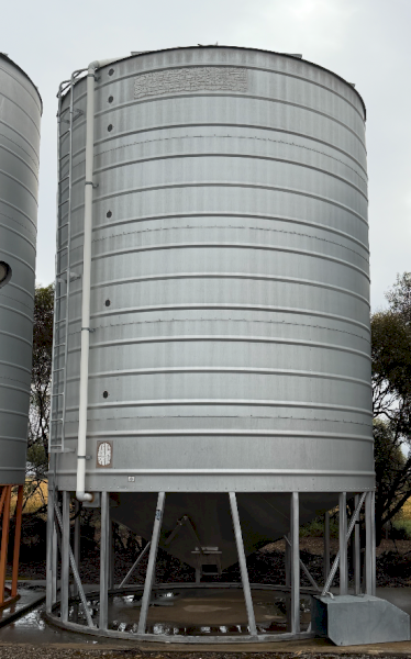 2011 Campbell Grain Silo