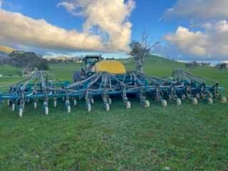 Versatile 400HP Tractor With Equalizer 12Mtr Bar and Cart