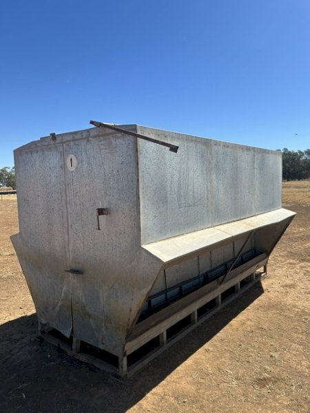8MT Sheep Feeder
