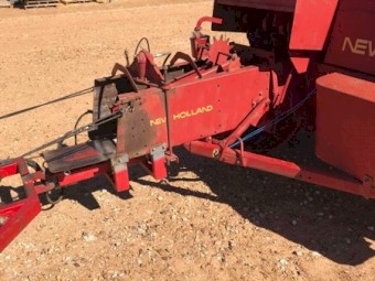 Small Square Baler With Grab And Accumulator