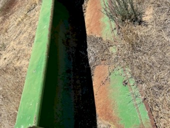  Bucket off John Deere 