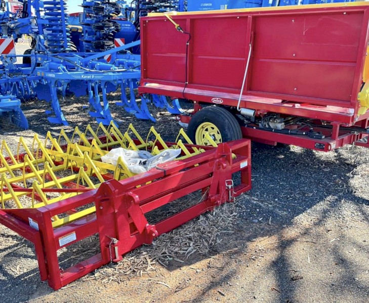 Jadan 15 small square bale accumulator trailer & grab attachment 