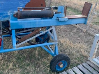 Wood splitter