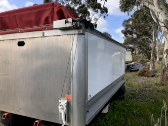 Barry Stoodly 4.2m tipper Body Kenworth Sub frame new hoist excellent condition roll top tarps 