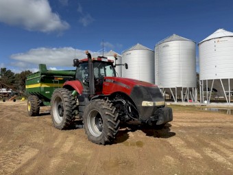 2011 Case IH Magnum 290 Tractor