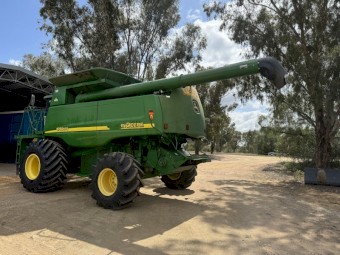 2002 John Deere 9750 STS Header with Front and Trailer