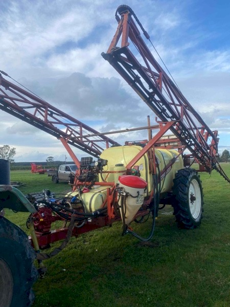 2002 Hardi 4228 Boom Spray