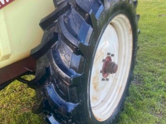 2002 Hardi 4228 Boom Spray