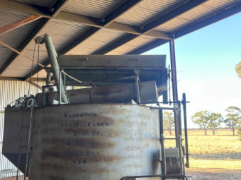 Naughton Grain Cleaner 