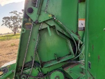 John deere 535 baler