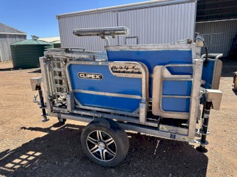 Clipex Sheep Handler