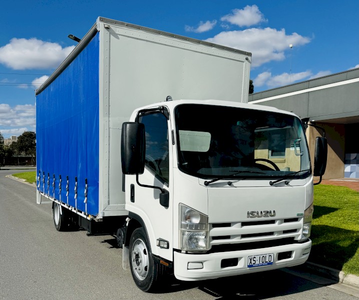 2013 Isuzu NQR450 Tautliner Truck