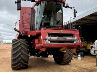 2010 Case Header 7120 with 2152 40’ McDon Front