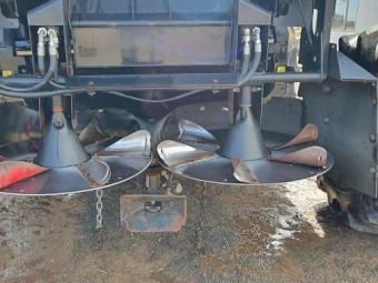 2013 Case IH 8230 4WD Header with Case IH 2152 40' Draper Front on Leith Trailer