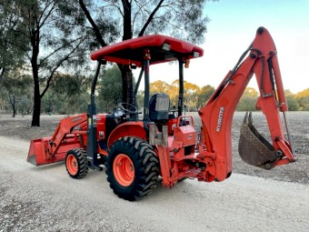 Kubota B26 Tractor / Industrial Compact Bakchoe
