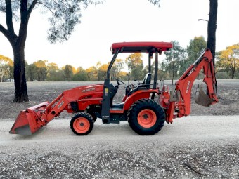 Kubota B26 Tractor / Industrial Compact Bakchoe