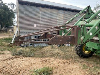 John Deere 6520 with 740 loader