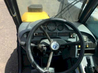 1999/2000 New Holland Telehandler LM 630