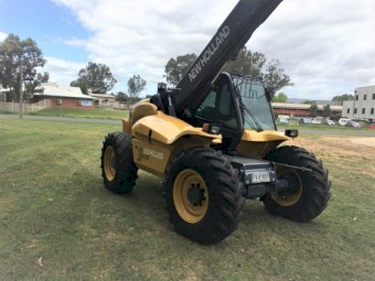1999/2000 New Holland Telehandler LM 630