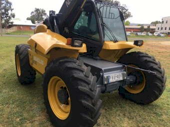 1999/2000 New Holland Telehandler LM 630