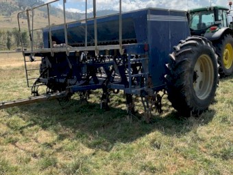 Under Auction - (A163)  Agrowdrill AD95 & Agrow Flexi-Roller 