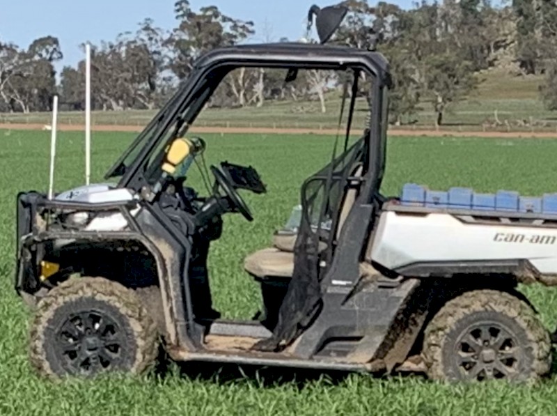 Can-Am Defender HD10