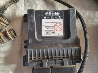 Trimble 750 + EZSTEER + FIELD IQ + RATE/SECTION CONTROL