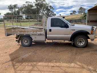 2004 Ford F250 4x4 Single Cab Tray Back
