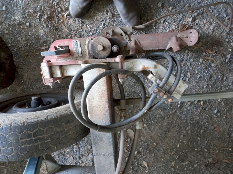 Clements Undervine Blade weeder (hydraulic)