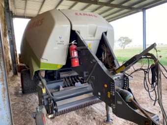 Claas Quadrant 3300