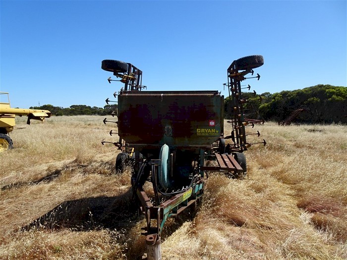 Ryan Tillage Equipment 90 Series Tow Behind Air Seeder
