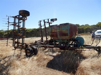 Ryan Tillage Equipment 90 Series Tow Behind Air Seeder