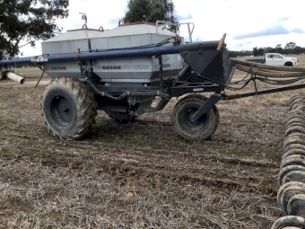 Gason 5100 and 1850 air cart