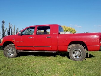Dodge Ram 2500 4X4 Megacab 2006