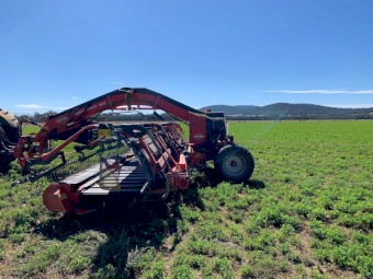 Kuhn Merge Maxx 902 for sale