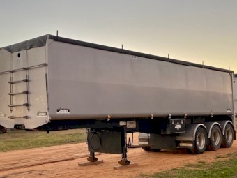 2017 Rhino Smoothbulk TOA 34'x6' Tipper Trailer