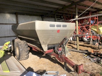 2016 Giltrap 8301 Spreader