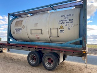 40' Flat trailer with Stainless Steel Water Tank