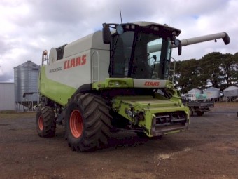 2006 Claas Lexion 560 with MacDon 962 Draper & Agware Canola Pick-up