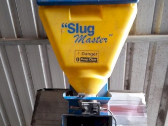 Bait Spreader