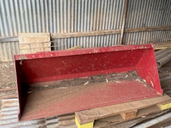 International 4-2 Tractor / Loader