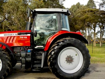 2017 (Late Model) Massey Ferguson 7615 Dyna 6 4x4 150hp Agricultural Farm Tractor