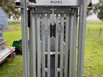 Arrowquip Q-Catch MKII Dual Cattle Crush