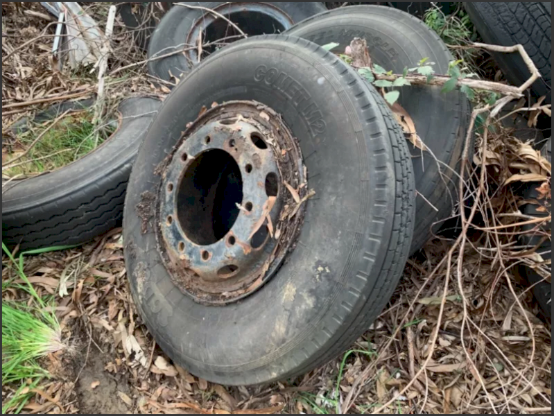 For sale Old Style Wheels & Tyres 9x20 or 10x20 welded