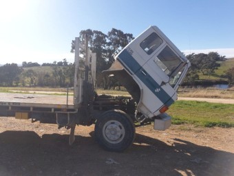 1985 Hino FF177K Flat Top 